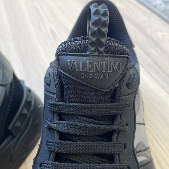 Valentino Garavani Rockrunner Plus Sneakers - Picture 5 of 14